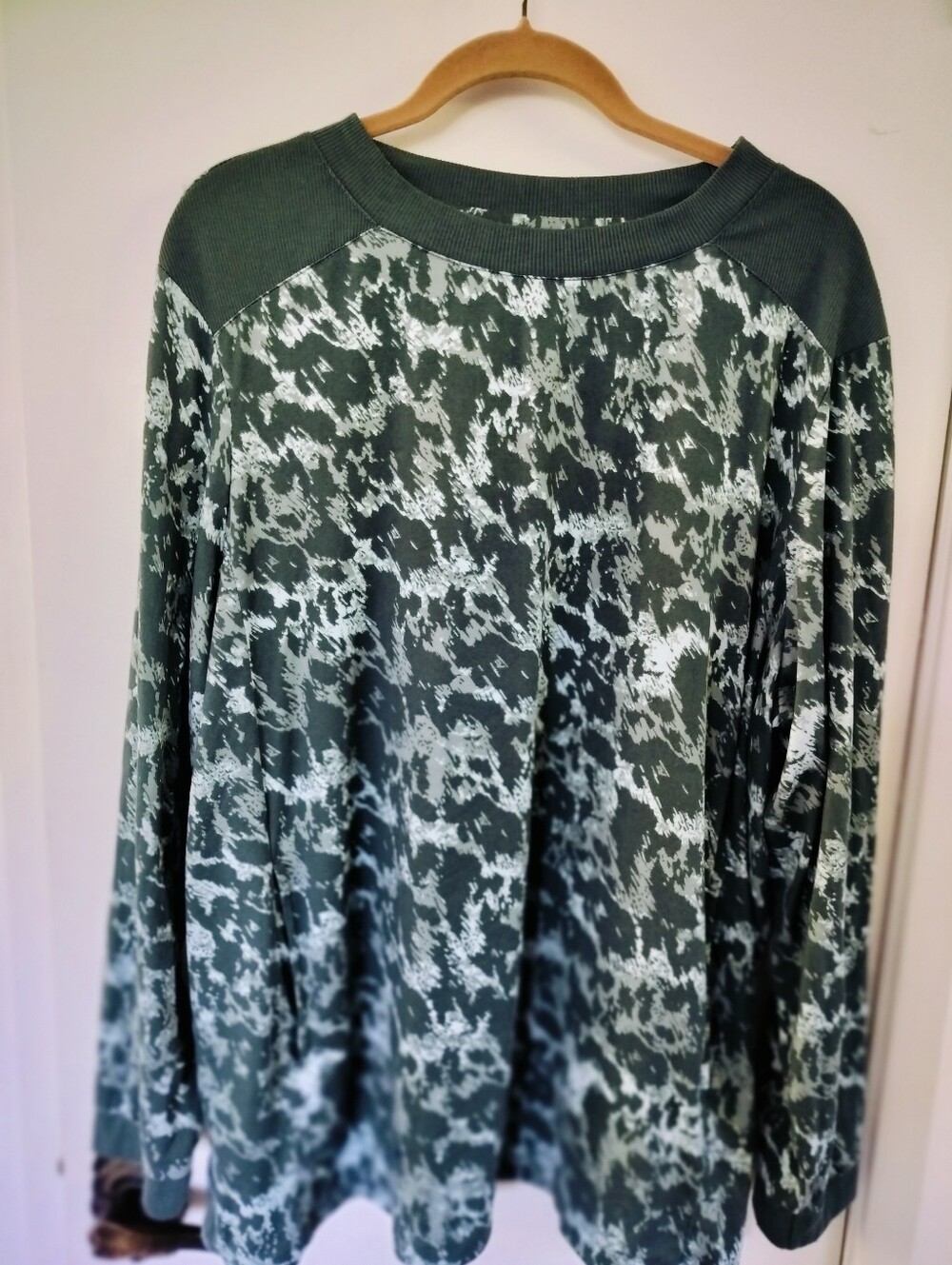 Carole Hochman Abstract Print Lounge Top XL Green/White Pockets